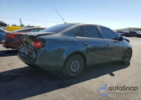 2010 Volkswagen Jetta S z USA, uszkodzony, nr VIN 3VWJZ7AJ5AM003756